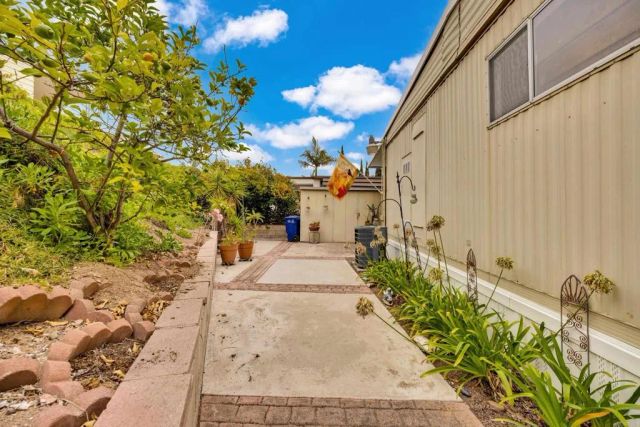 2003 Bayview Heights SPC 109, San Diego, CA 92105