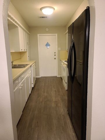 2410 Woodoak Court, Irving, TX 75060