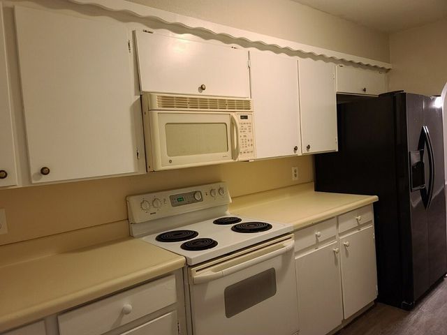 2410 Woodoak Court, Irving, TX 75060