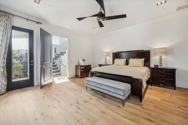 5211 Calle Cordoba Place, Houston, TX 77007