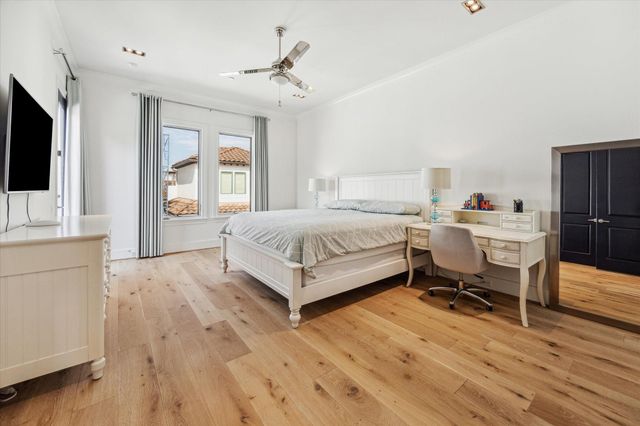 5211 Calle Cordoba Place, Houston, TX 77007