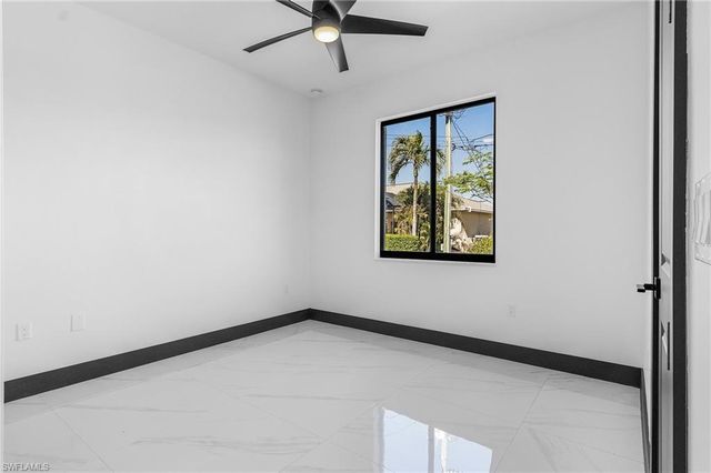 2123 SW 52nd TER, Cape Coral, FL 33914