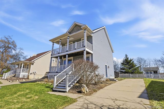 455 Waverly Lane, Genoa Township, MI 48843