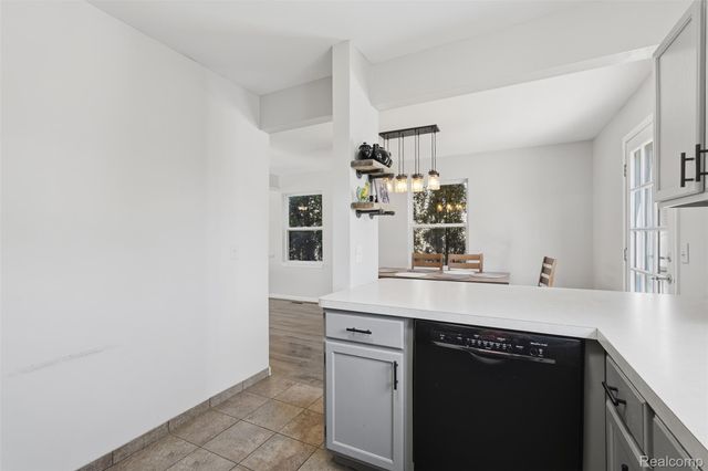 455 Waverly Lane, Genoa Township, MI 48843