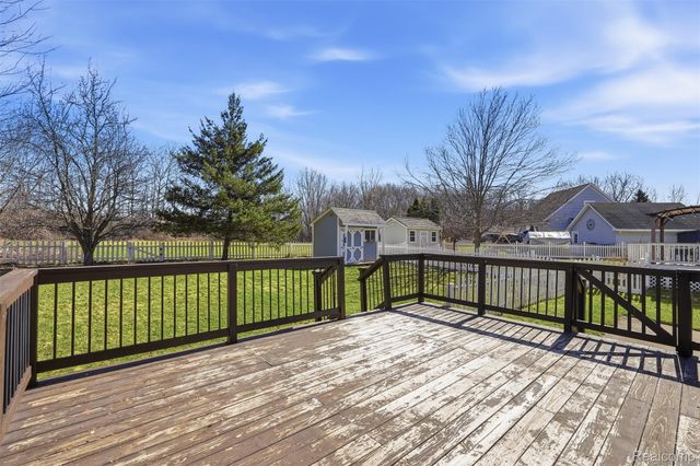 455 Waverly Lane, Genoa Township, MI 48843