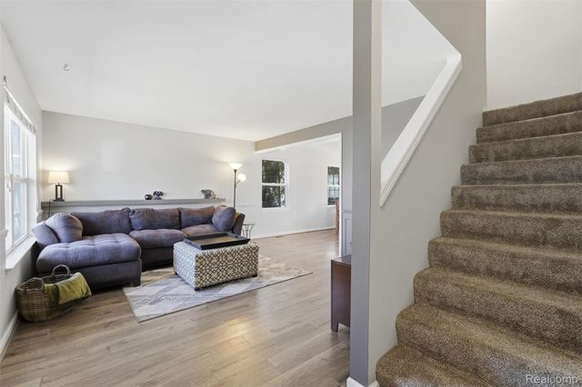 455 Waverly Lane, Genoa Township, MI 48843