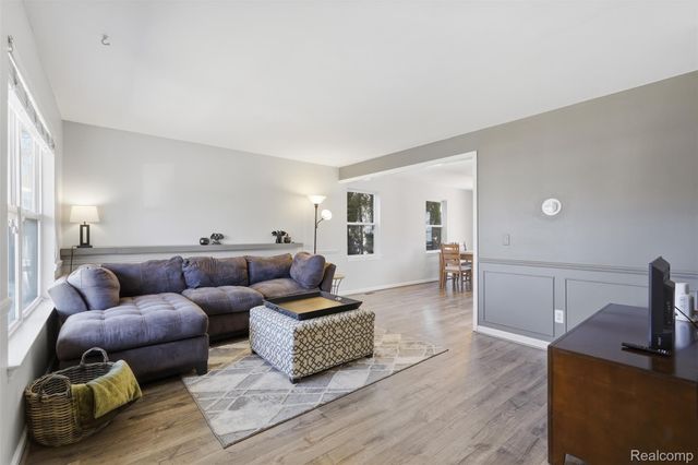 455 Waverly Lane, Genoa Township, MI 48843