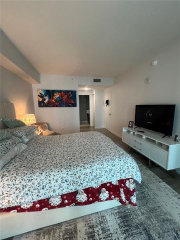 1100 S Miami Ave 2011, Miami, FL 33130