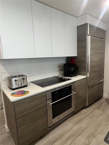 1100 S Miami Ave 2011, Miami, FL 33130