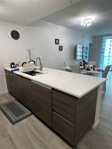 1100 S Miami Ave 2011, Miami, FL 33130