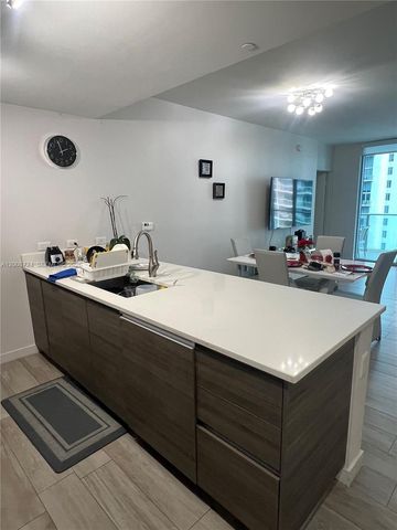 1100 S Miami Ave 2011, Miami, FL 33130