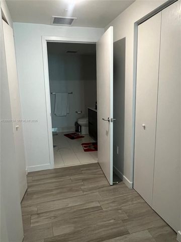 1100 S Miami Ave 2011, Miami, FL 33130