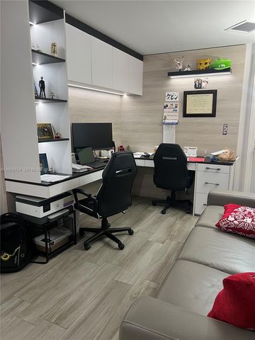 1100 S Miami Ave 2011, Miami, FL 33130