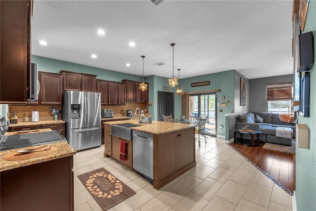 20006 SATIN LEAF AVENUE, Tampa, FL 33647