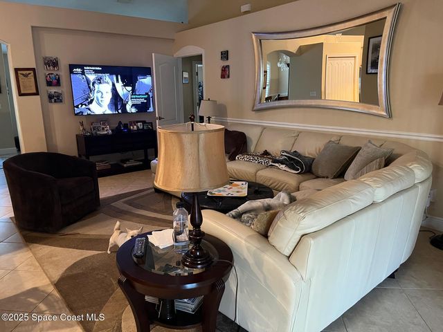 7100 Hacienda Drive, Grant, FL 32949