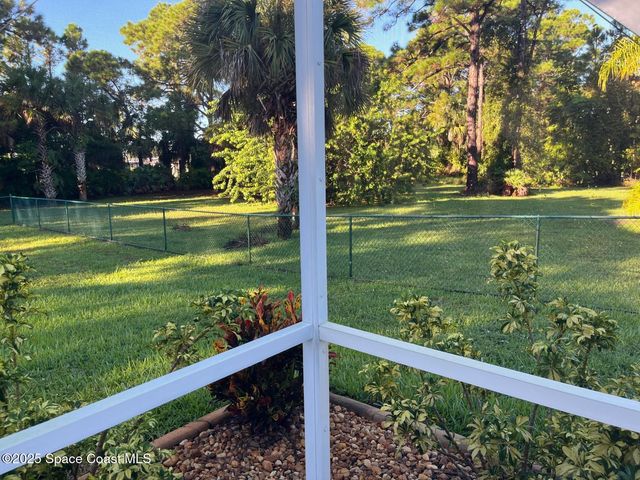 7100 Hacienda Drive, Grant, FL 32949