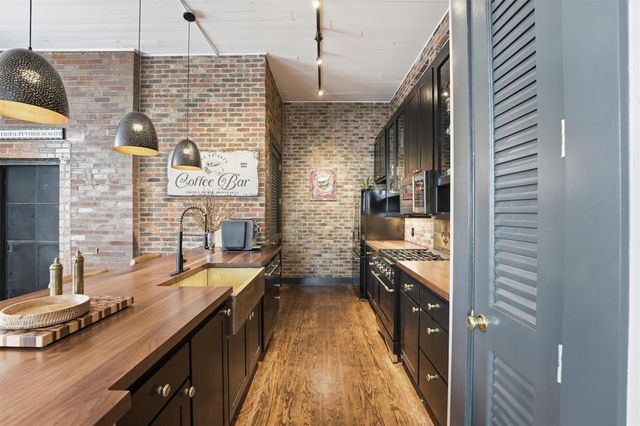 2318 Market Street 12, Galveston, TX 77550