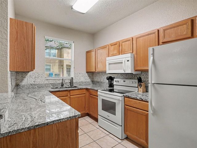234 CAMBRIA AVENUE, Davenport, FL 33897