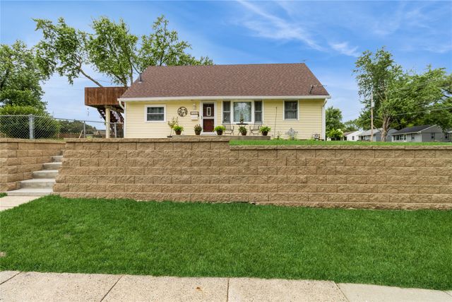 7202 SW 13th Street, Des Moines, IA 50315