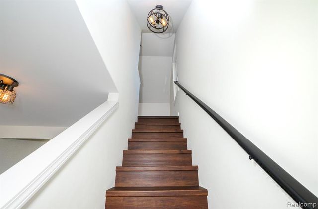 17921 Oakdale Street, Roseville, MI 48066