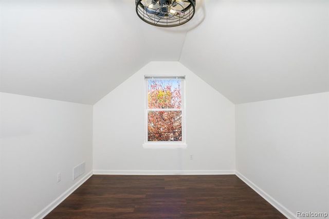 17921 Oakdale Street, Roseville, MI 48066