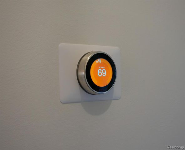 17921 Oakdale Street, Roseville, MI 48066