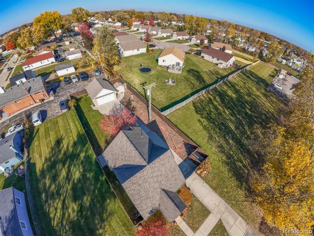 17921 Oakdale Street, Roseville, MI 48066