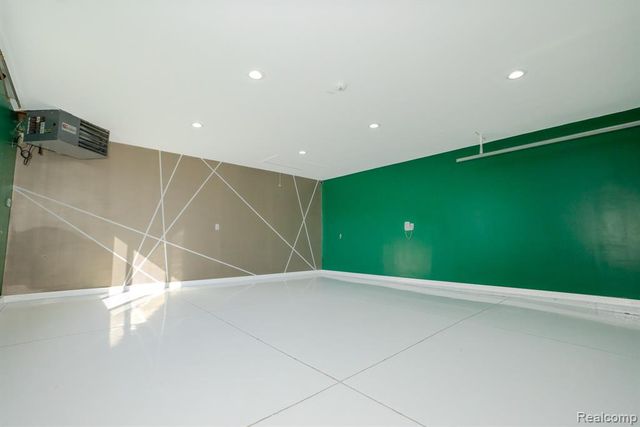 17921 Oakdale Street, Roseville, MI 48066