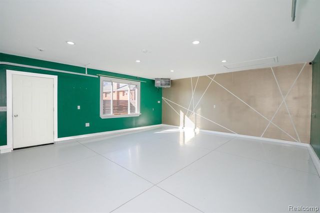 17921 Oakdale Street, Roseville, MI 48066