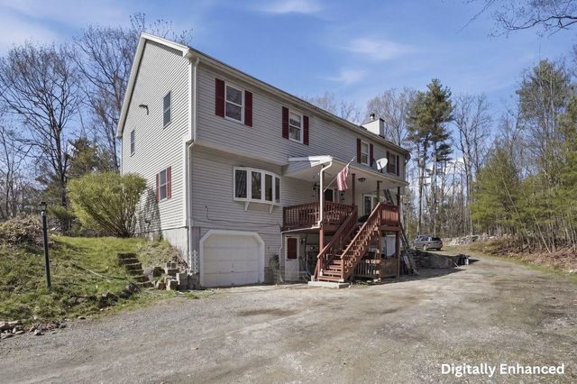 63 Kienia Road B, Hudson, NH 03051