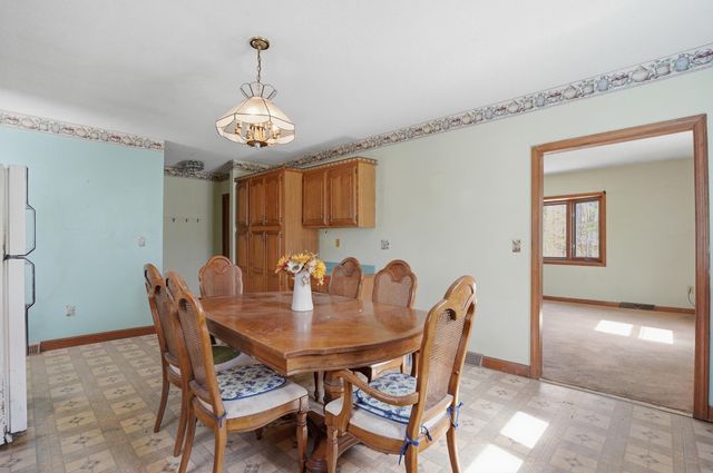 63 Kienia Road B, Hudson, NH 03051