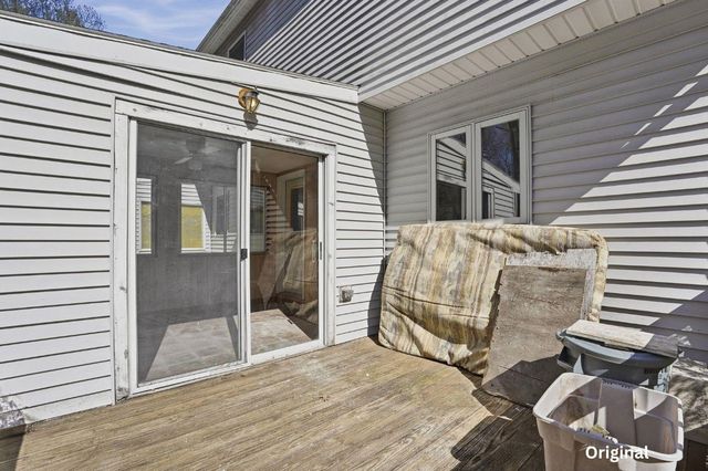63 Kienia Road B, Hudson, NH 03051