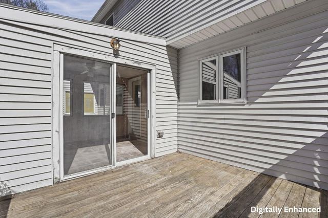 63 Kienia Road B, Hudson, NH 03051