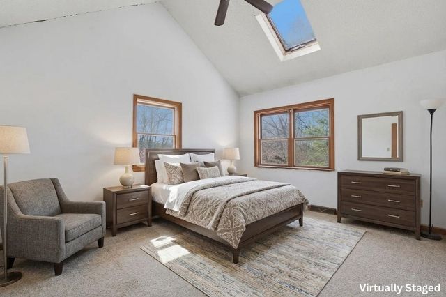 63 Kienia Road B, Hudson, NH 03051
