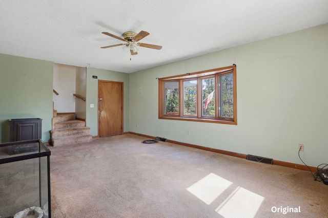 63 Kienia Road B, Hudson, NH 03051