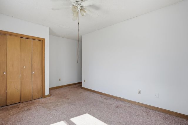 63 Kienia Road B, Hudson, NH 03051