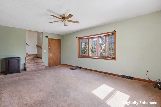 63 Kienia Road B, Hudson, NH 03051