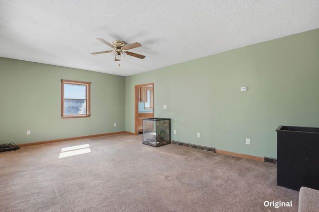 63 Kienia Road B, Hudson, NH 03051