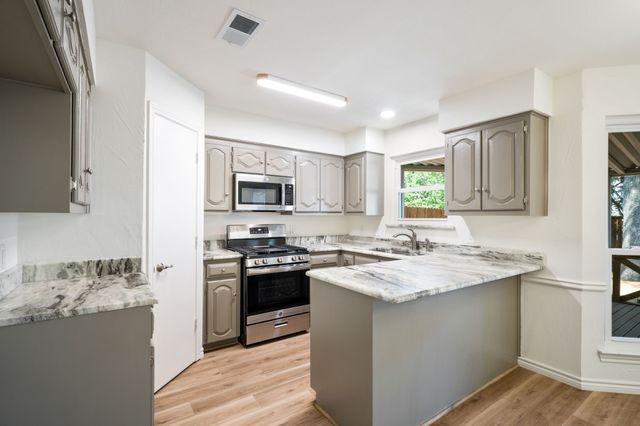 207 Darrin Drive, Rockwall, TX 75087