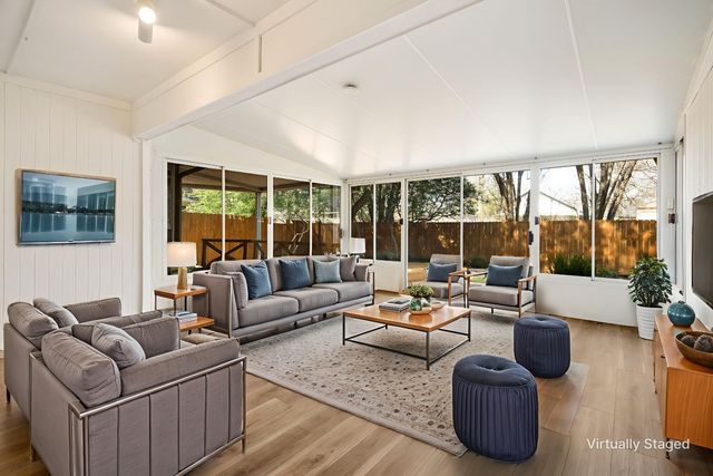 207 Darrin Drive, Rockwall, TX 75087