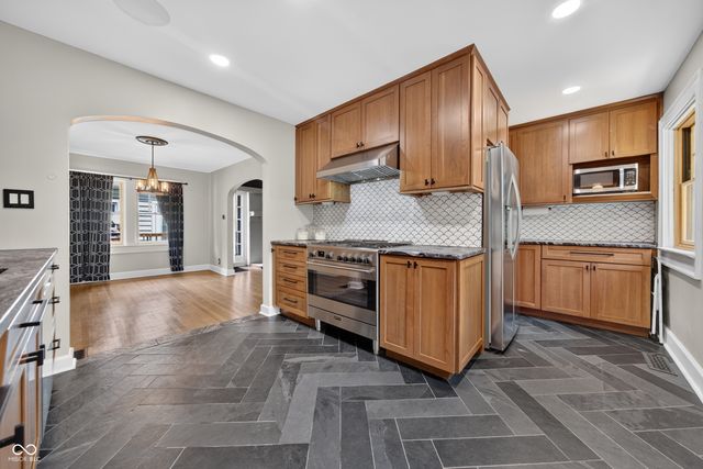 6448 Broadway Street, Indianapolis, IN 46220