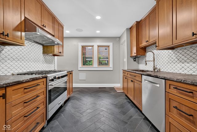 6448 Broadway Street, Indianapolis, IN 46220