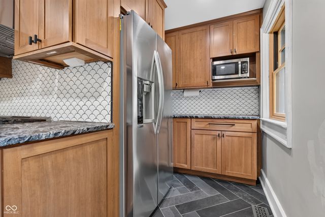 6448 Broadway Street, Indianapolis, IN 46220