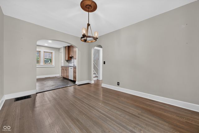 6448 Broadway Street, Indianapolis, IN 46220