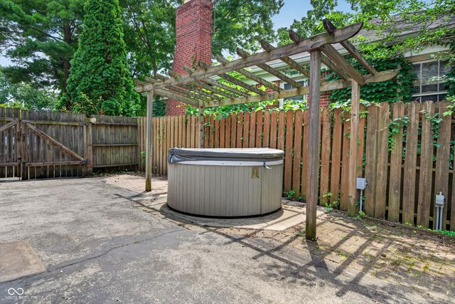 6448 Broadway Street, Indianapolis, IN 46220