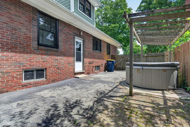 6448 Broadway Street, Indianapolis, IN 46220