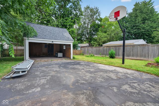 6448 Broadway Street, Indianapolis, IN 46220