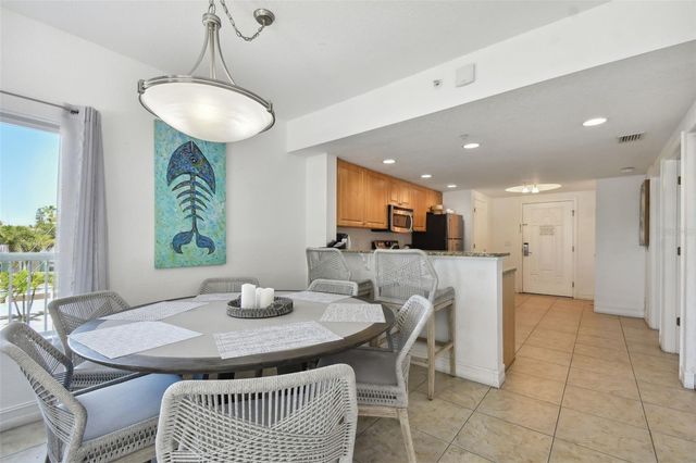 11605 GULF BOULEVARD 208, Treasure Island, FL 33706