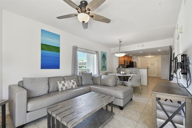 11605 GULF BOULEVARD 208, Treasure Island, FL 33706