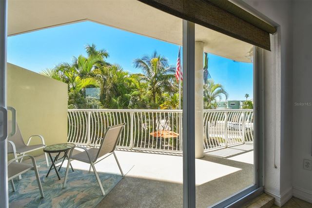 11605 GULF BOULEVARD 208, Treasure Island, FL 33706
